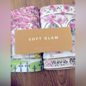 Anastasia Beverly Hills Soft Glam Palette